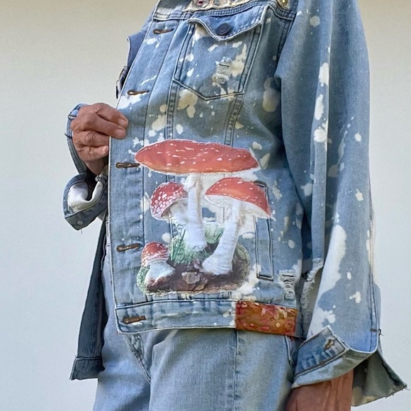Festival concert jacket size Large, Artistic Denim Jacket with Colorful Patches - Picture 14 of 16